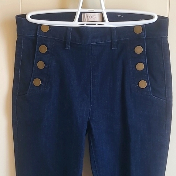 LOFT Modern Skinny Jeans with Buttons, Size 0, Never Worn! - Picture 3 of 5